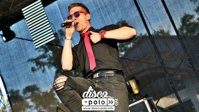 Boomcyk - Dziewczyna z konsumu - Wersja koncertowa 2018 (Disco-Polo.info)