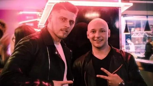 Brexit Boys - Piękna nieznajoma