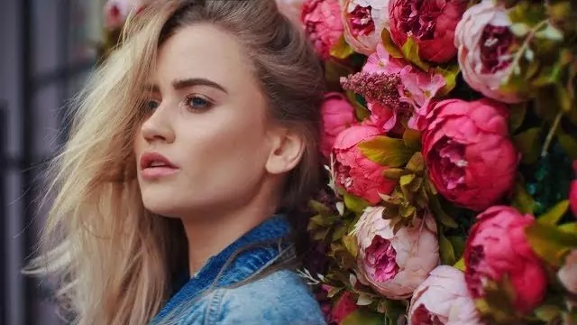 MACZO - Jedwabiste włosy