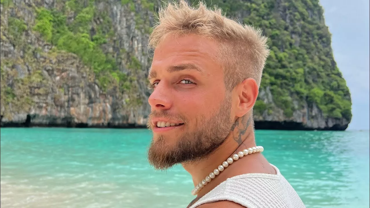 Blondino Latino - Bądź moją królewną