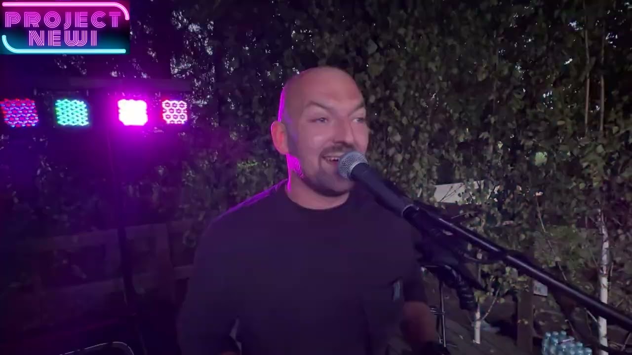 Bukiet róż - koncert - Project NEWI