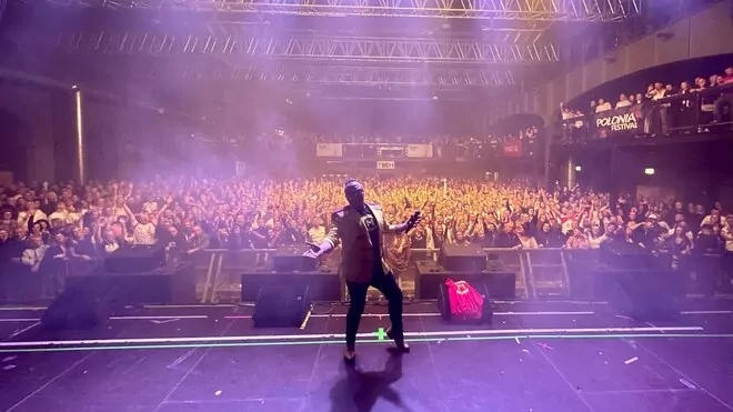 CZADOMAN - Koncert ( Ruda tańczy jak szalona ) Live