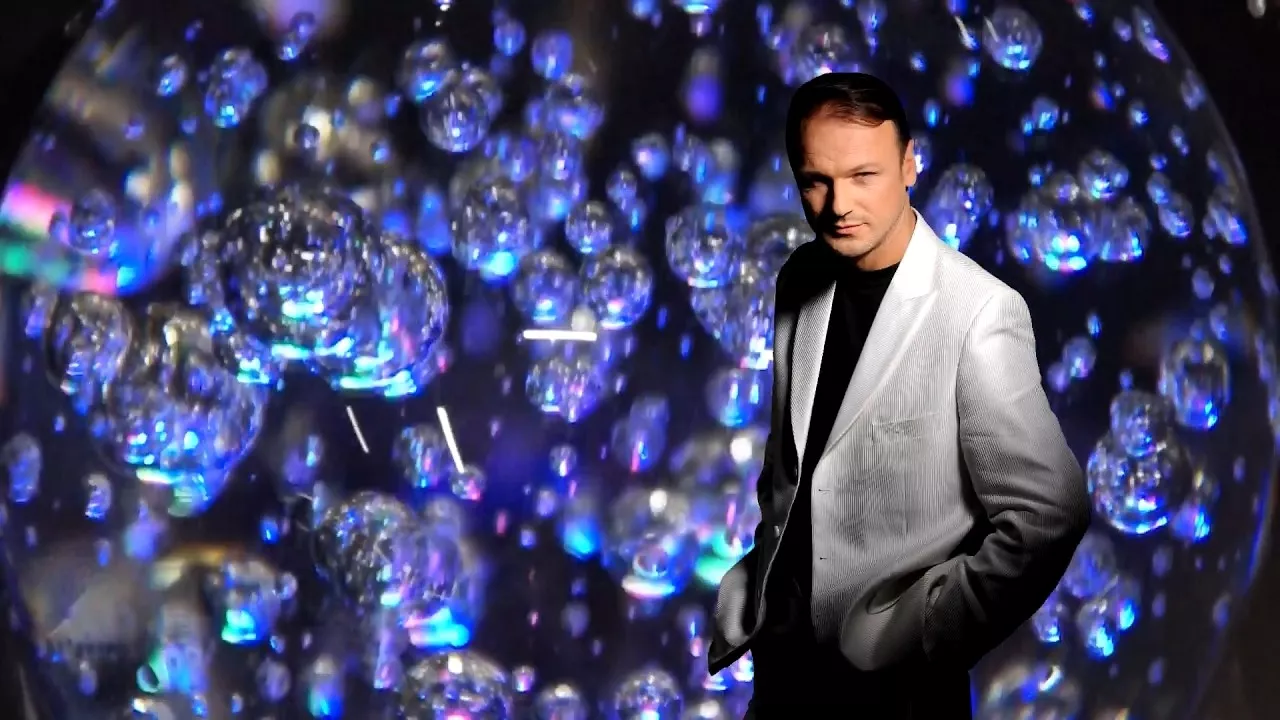 Damian Holecki - Kochaj mnie albo rzuć