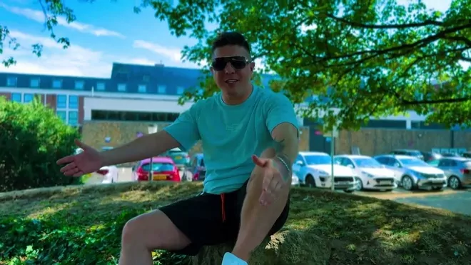 DeKa & FoXy - Łapmy Chmury