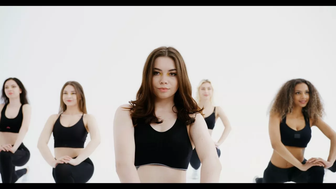 Dokers - BAILA MORENA