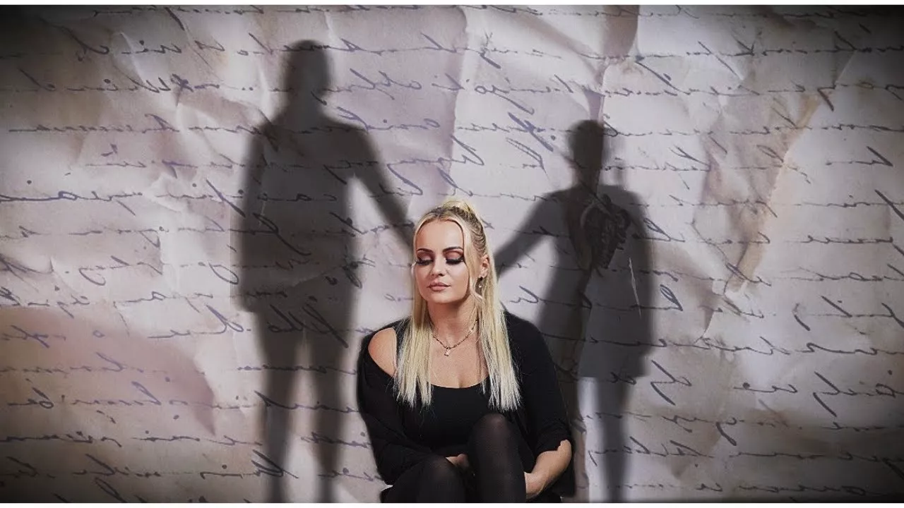 Ela Kliś COVER - Z daleka kocham Cię (z rep. Kasi Lesing)