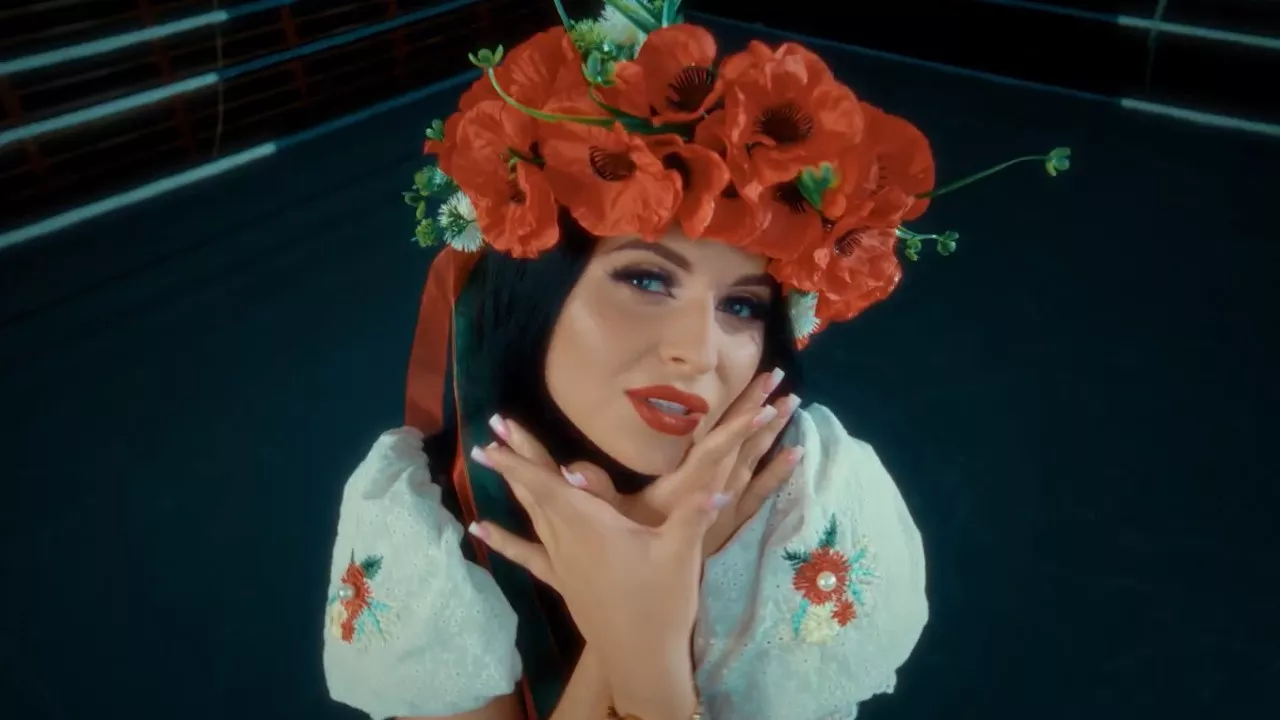 FOLKOVA - Mama chciała dobrze 