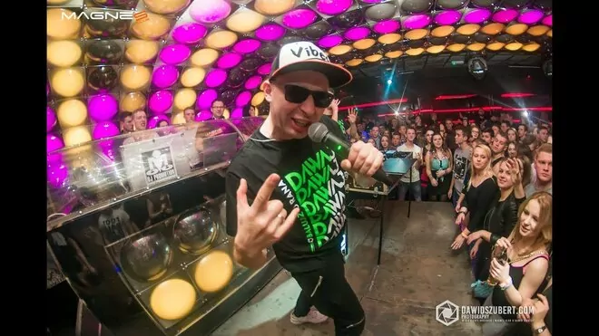 Gesek - Pij Pij Mała (Mono & Fair Play Remix)