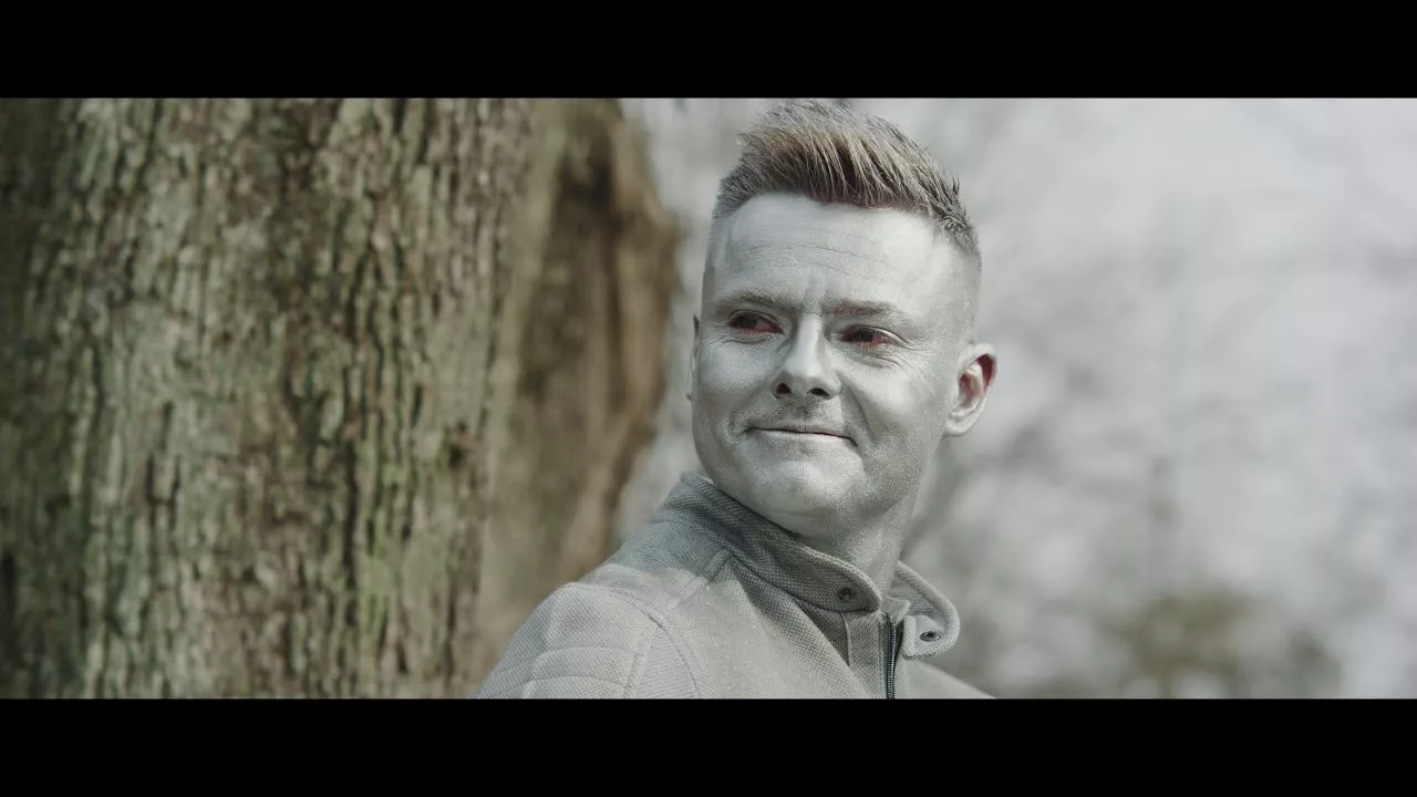 GOLDEN EYE - Na Koniec