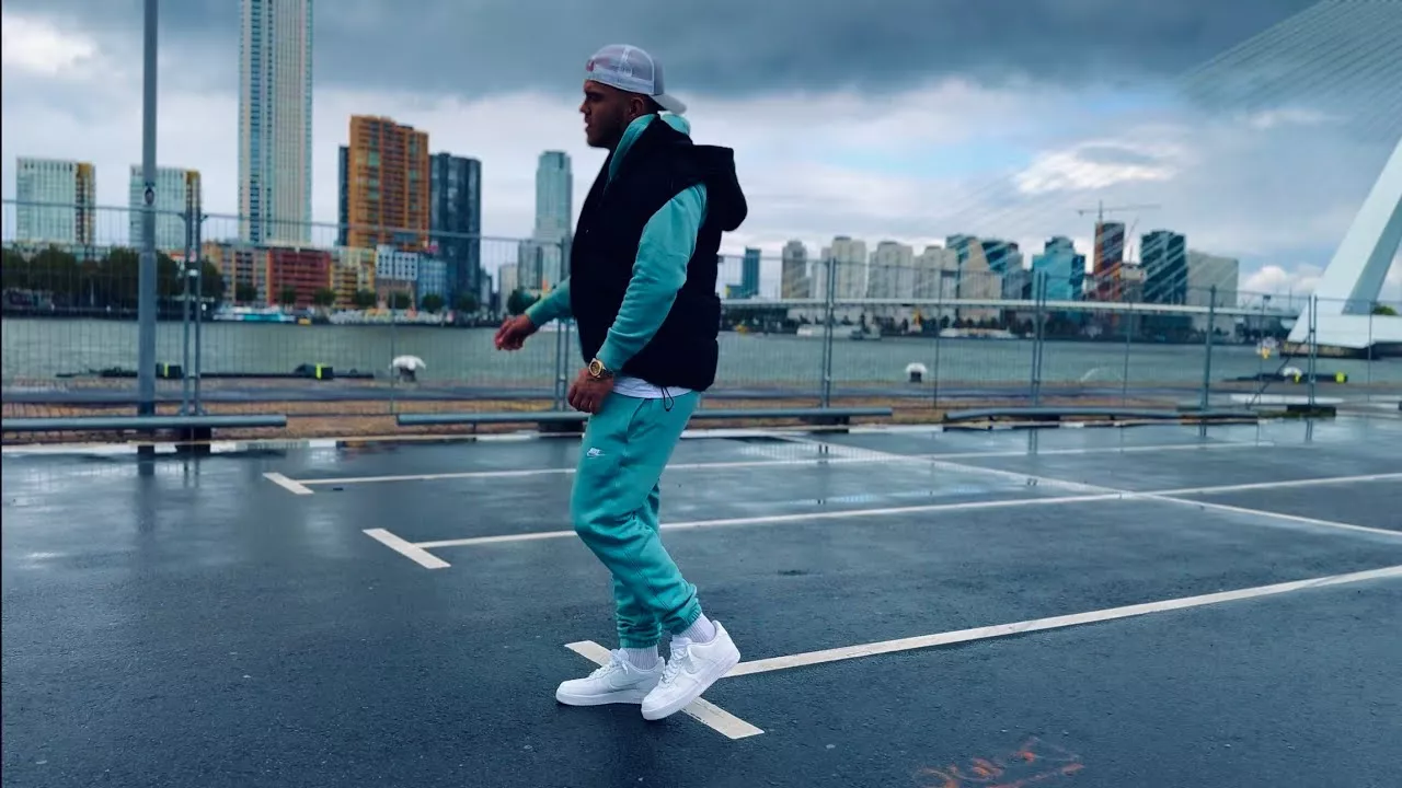 Kacper Pluta - Unoszę się