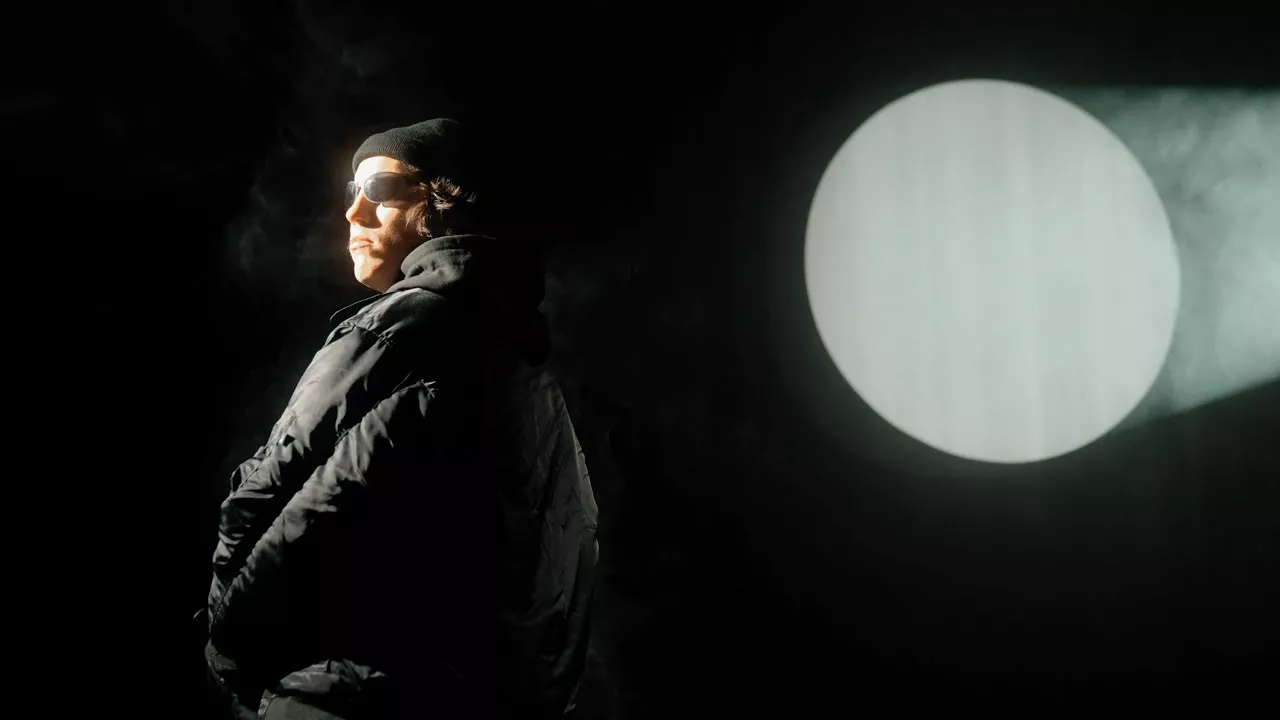 Kouchi - Stoję Obok Siebie