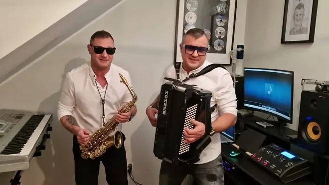 Magik Band - Marysiu buzi daj