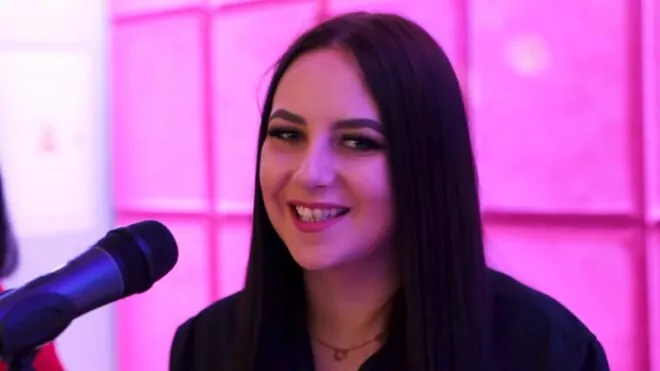 MASSiVE - Trzy Panienki / Marysiu Buzi Daj