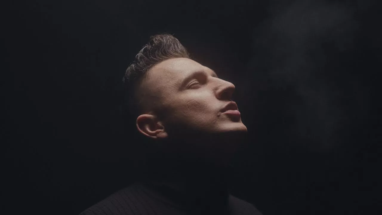 PRZEMEK BUDKA - Obnażony