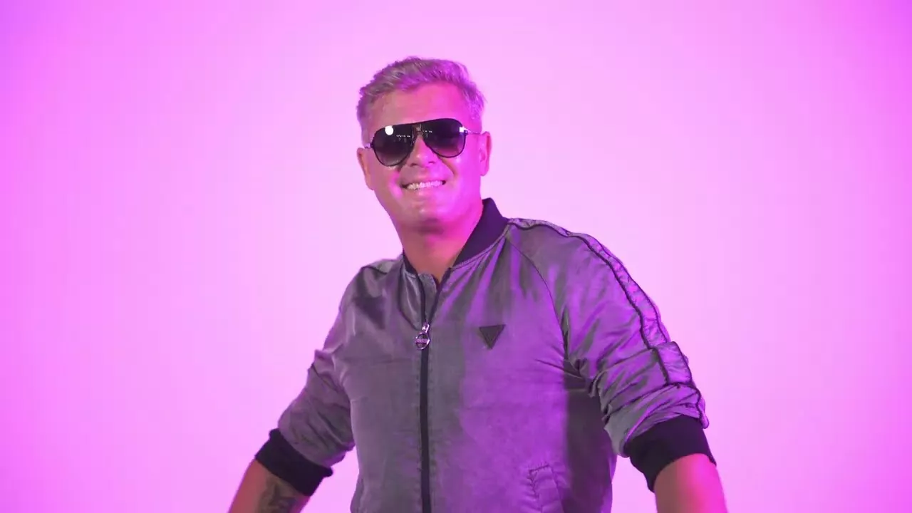 REDOX - Całuj Właśnie Tak