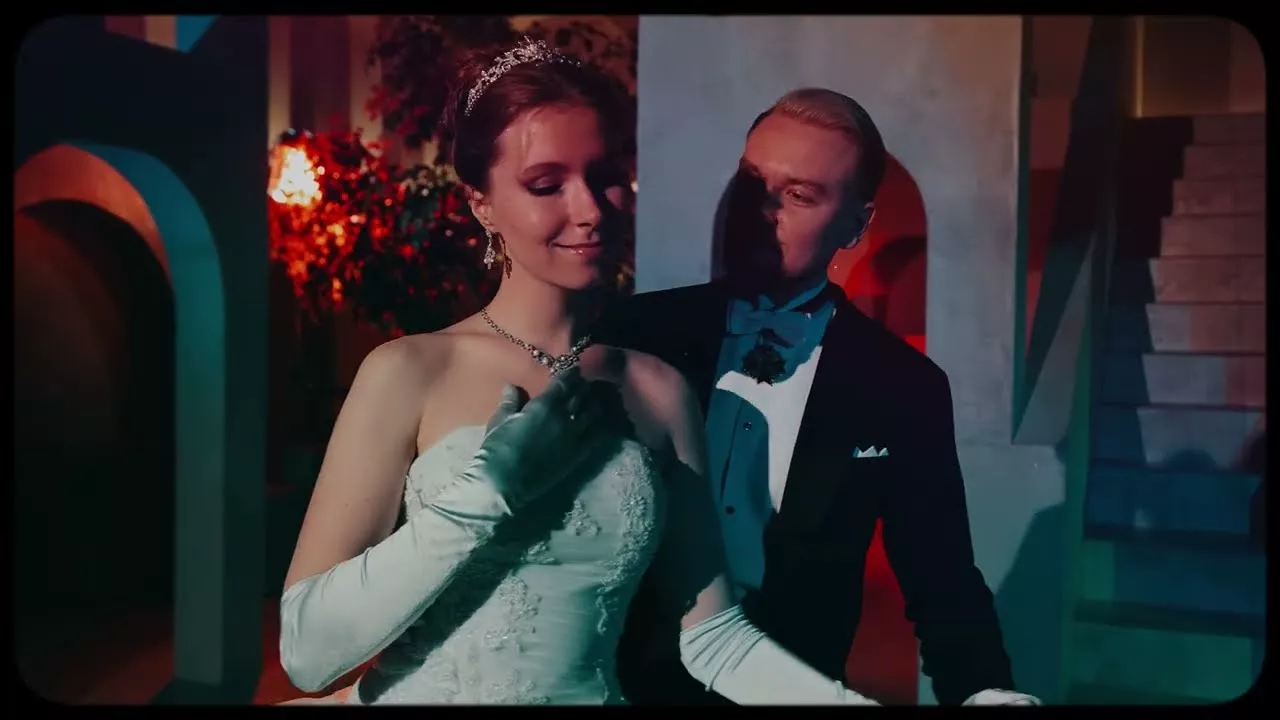 THR!LL - Fallin In Love