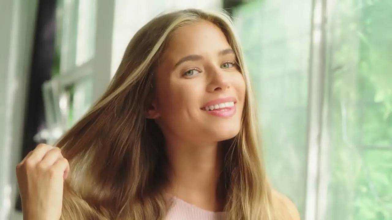 Veltis - Ona mnie urzekła