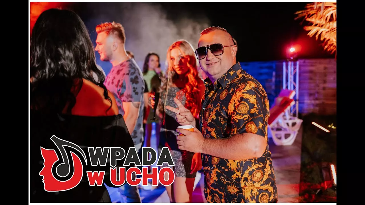WPADA W UCHO - Głupia