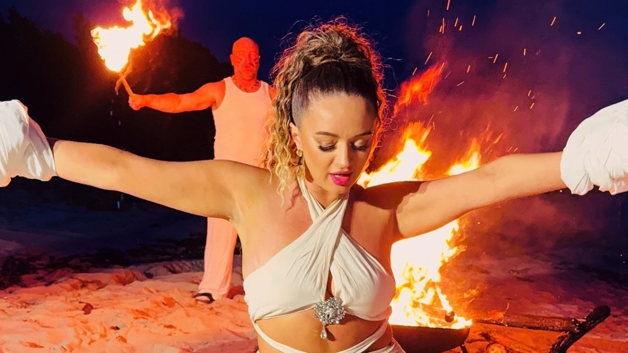 Miniatura teledysku - Zakochana w Życiu - Dotknij Mnie