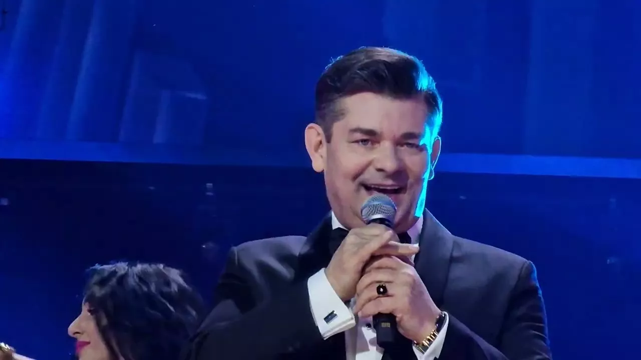 ZENON MARTYNIUK - DZIEWCZYNO Z KLUBU DISCO Łódź Disco Fest 2022