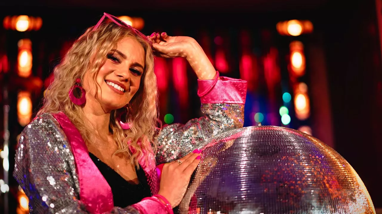 Zespół Max - Zabawa Trwa