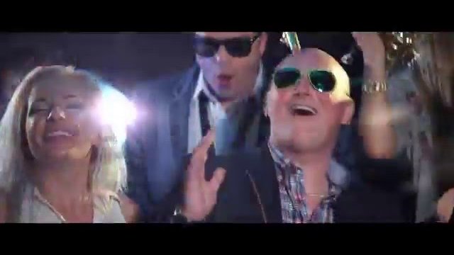 ONE MOMENT - Na stojąco na leżąco