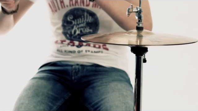 Piękni i Młodzi - Niewiara