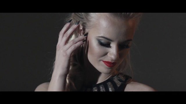 BAYERA - Ta szalona dziewczyna