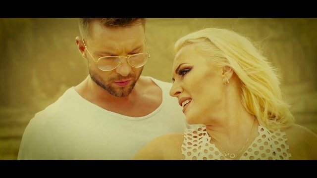 BUENOS JUSTYNA MOSIEJ - WRACAJ DO MNIE