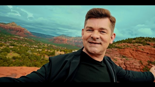 Akcent - Ja Gnam Przed Siebie 