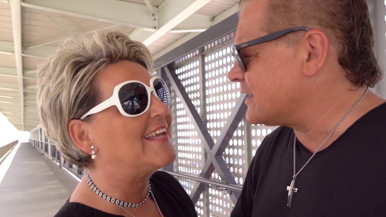 Andy & Lucia - Podaj mi dłoń