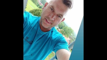 DOKERS - TAK SIE BAWI