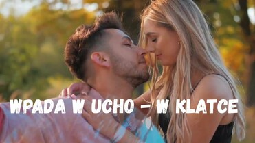 WPADA W UCHO - W KLATCE